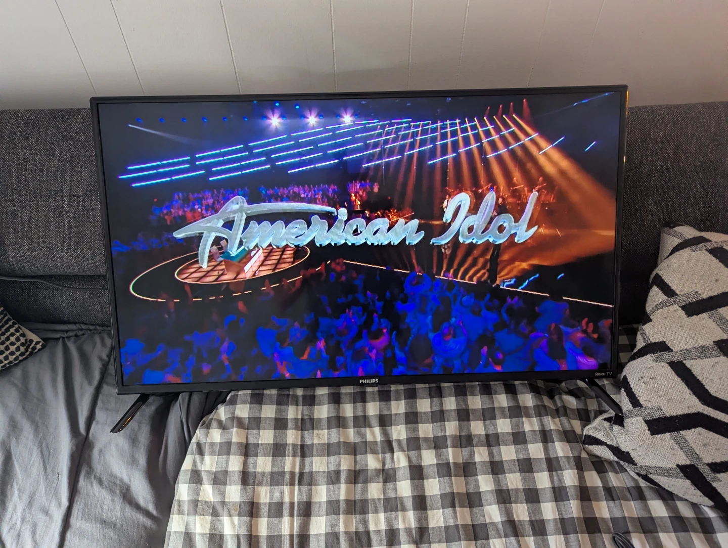 Philips Roku Smart TV (40inch) - photo 4