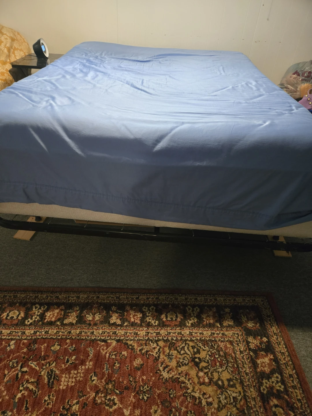 Queens size bed frame and mattress box - photo 3