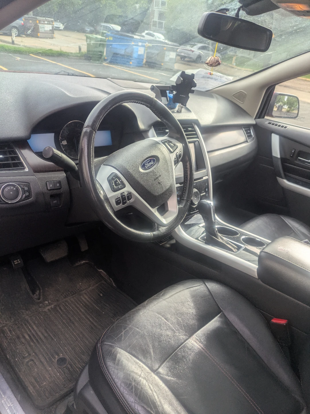 Red Ford Edge SUV 2012 - photo 4