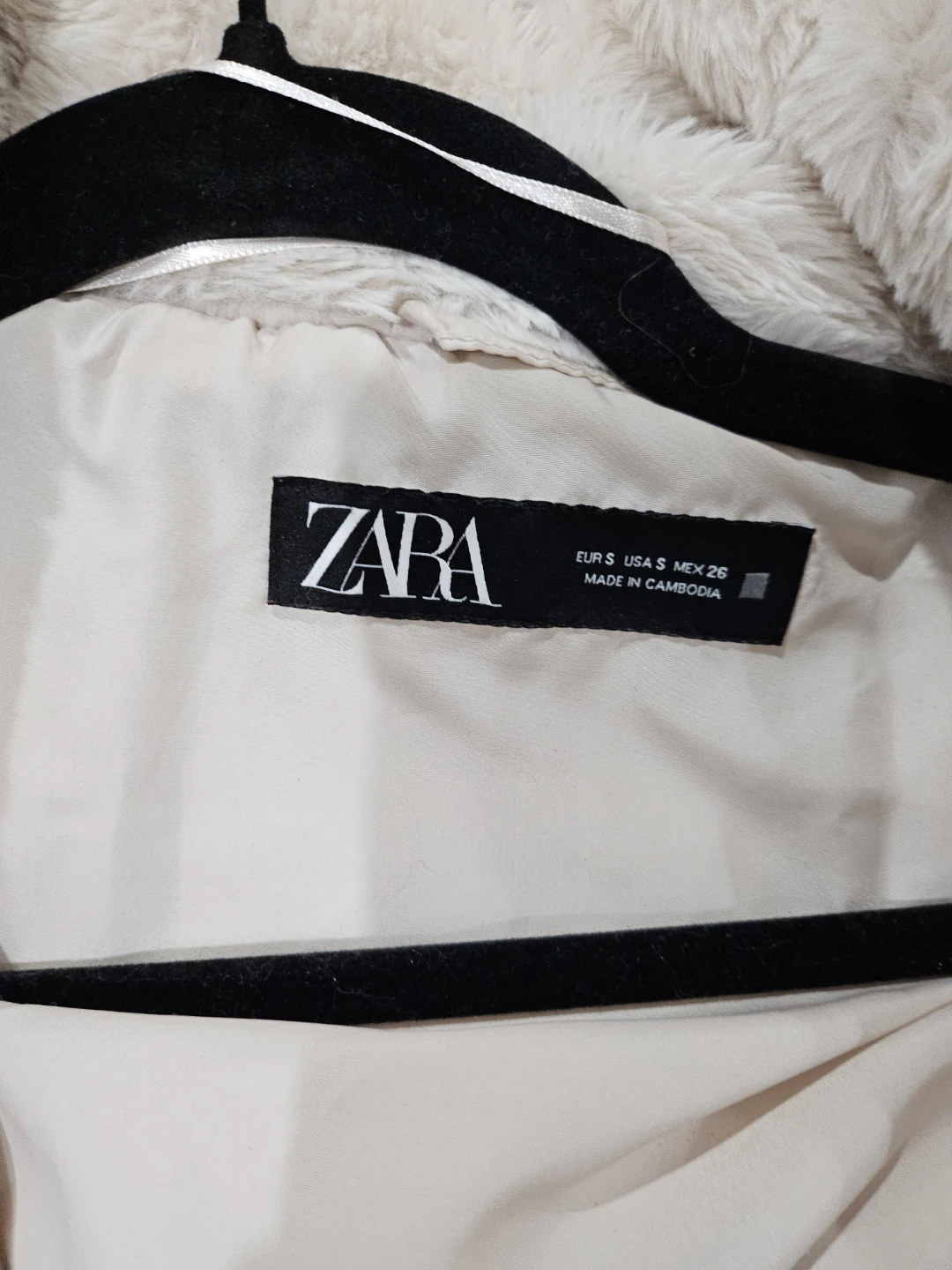 Zara Faux Fur Hooded Jacket - photo 2