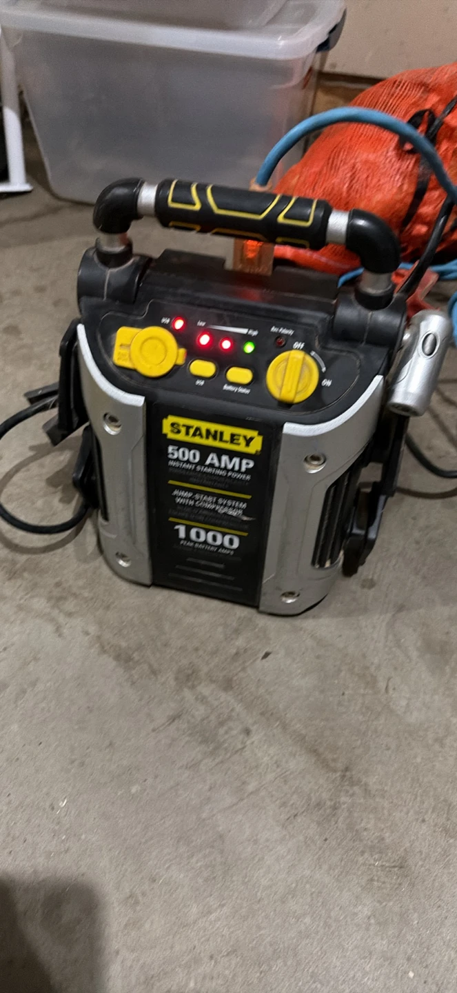 Stanley 500 Amp Jump Starter with Compressor