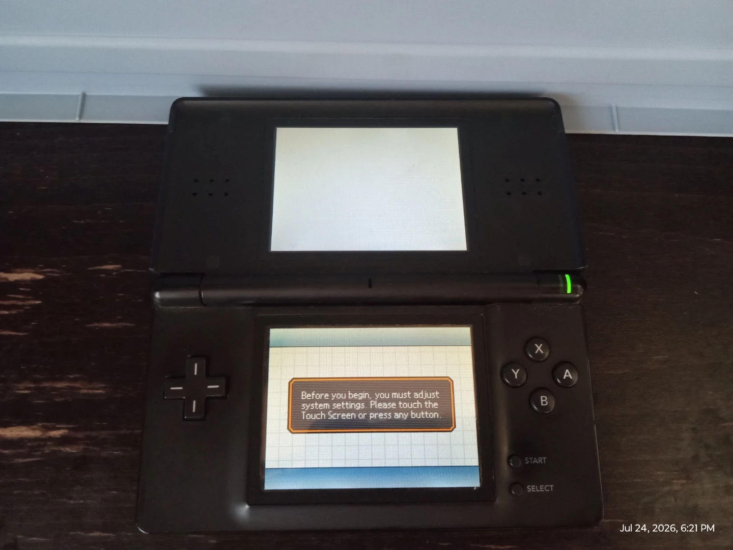 Nintendo DS Lite (broken hinge) - photo 2