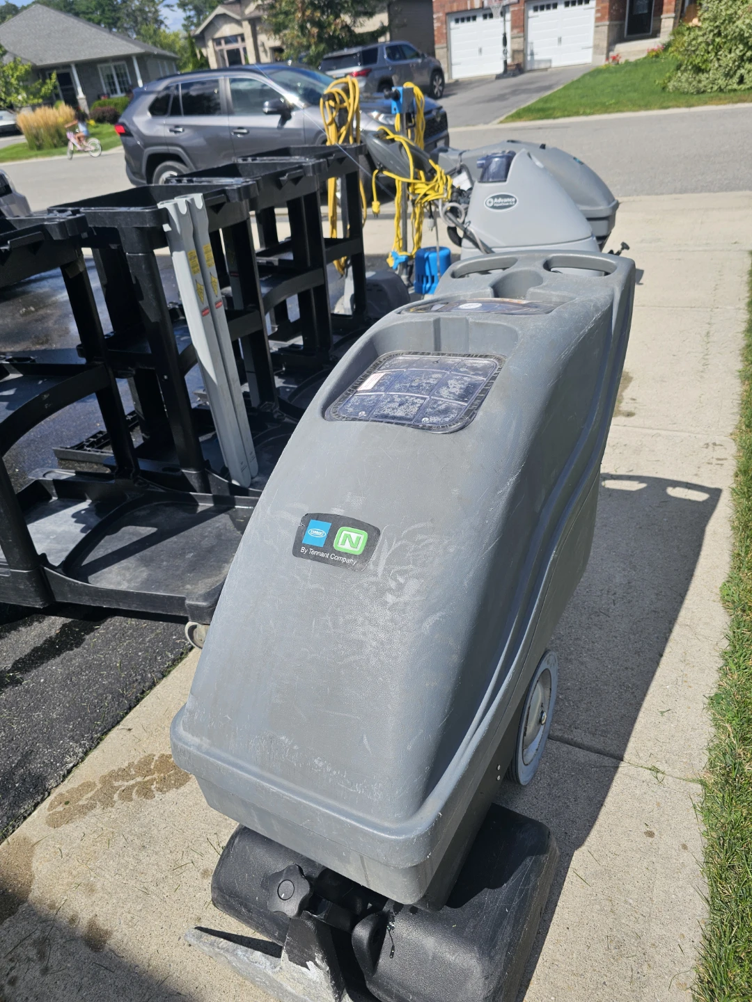 Tennant Nobles Carpet Extractor - photo 2