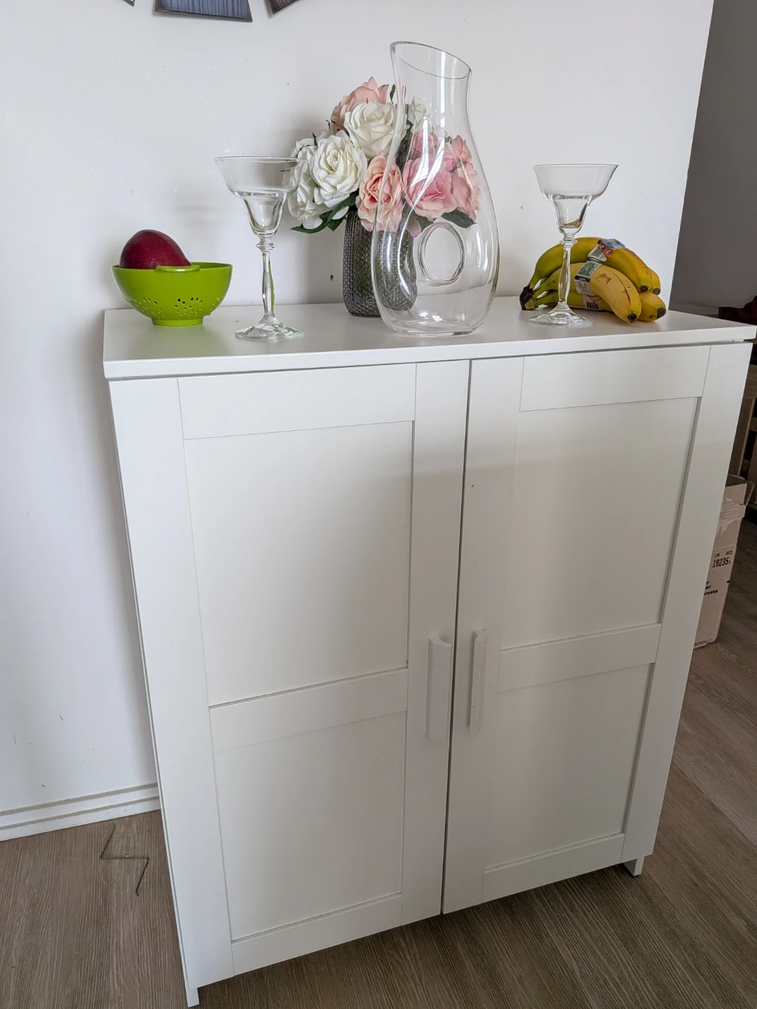 Kitchen cabinet