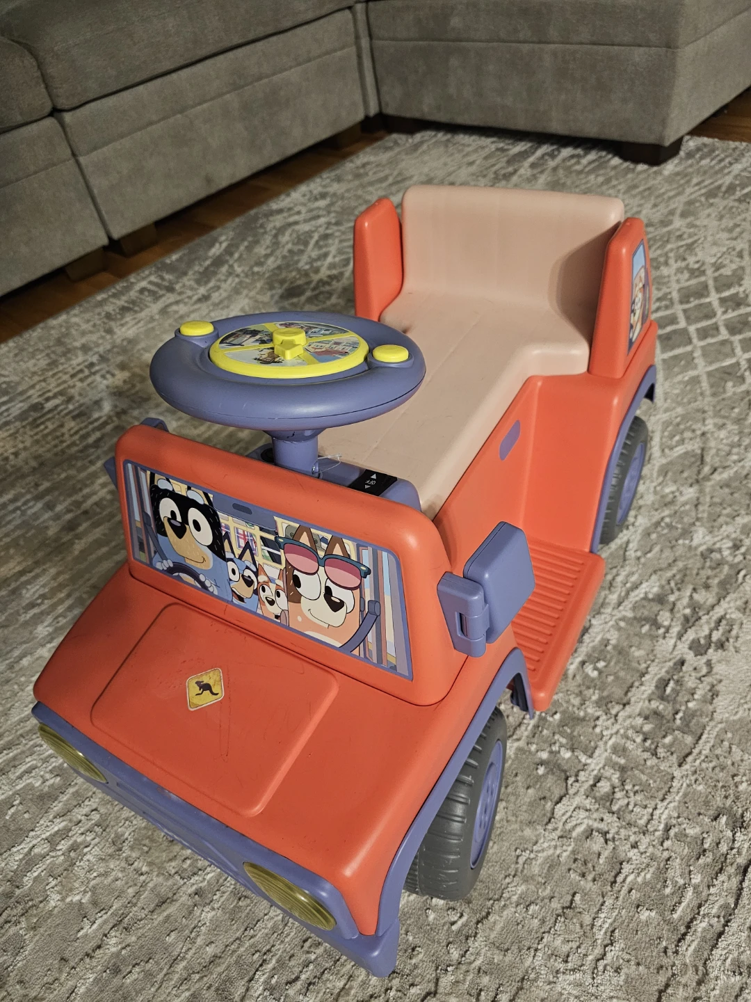 Bluey Ride-On Toy Car - photo 2