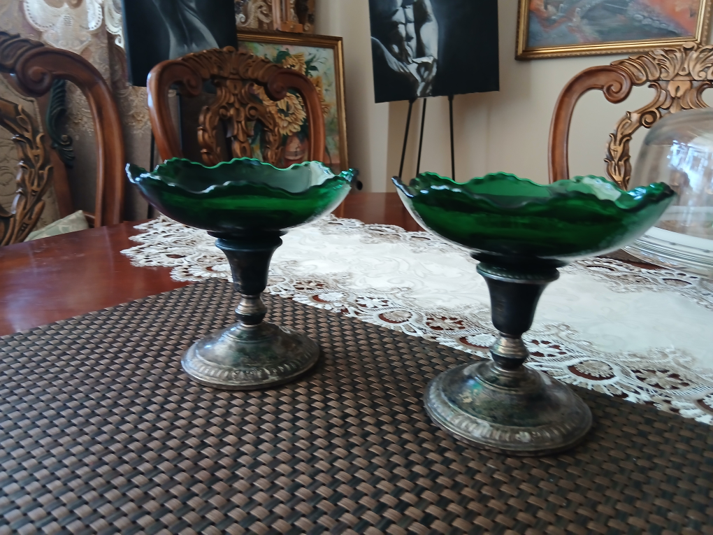 Vintage emerald green glass sterling silver bowl,