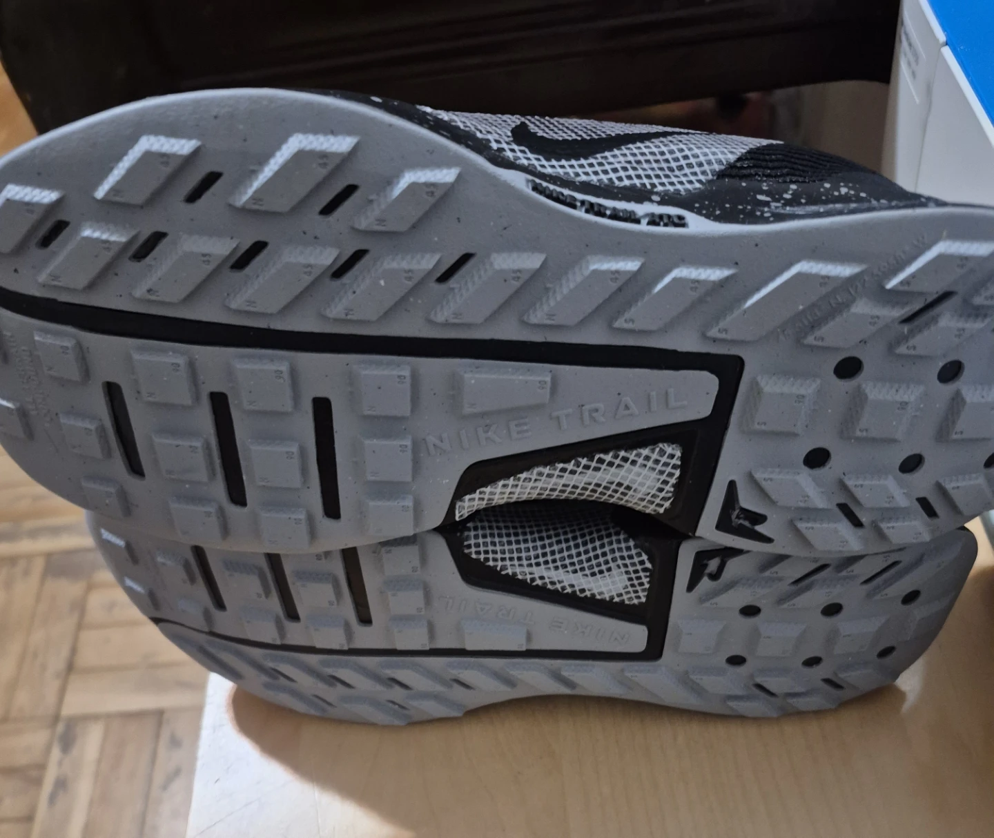 BNIB)Nike Size 7 Trail 3 Wmns Running Shoes - photo 2