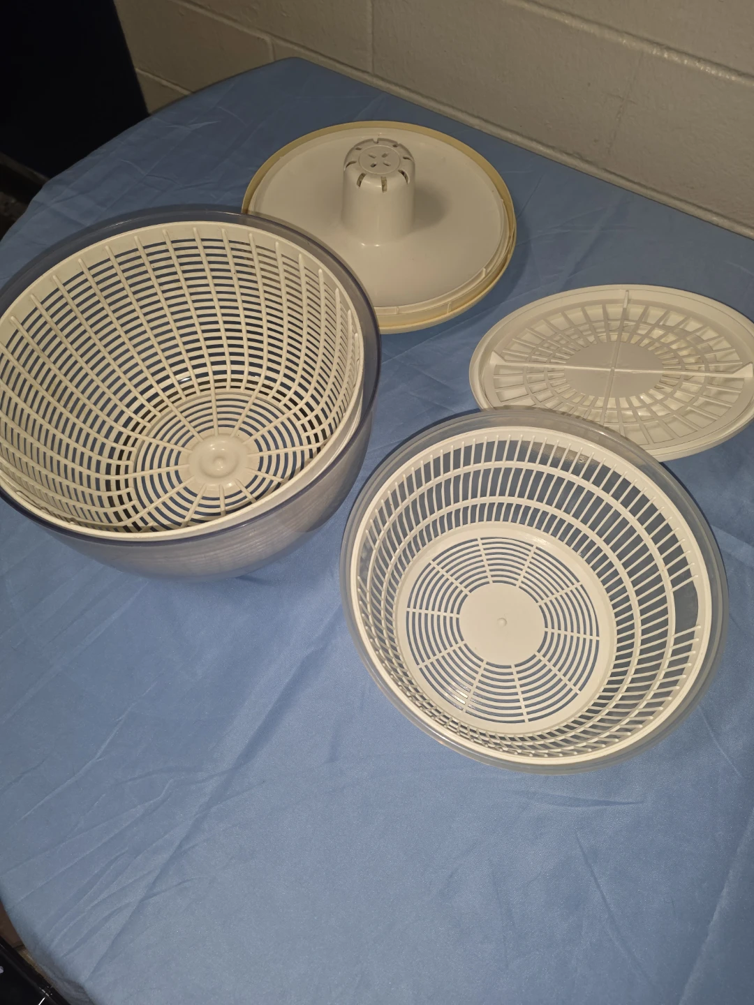 OXO Good Grips 2-Piece Salad Spinner Set - photo 2