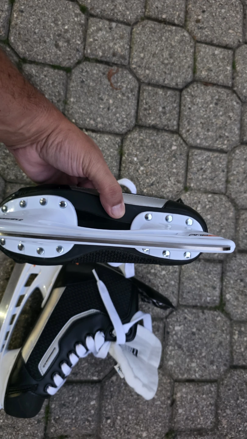 Winnwell AMP 300 Ice Skates - photo 4