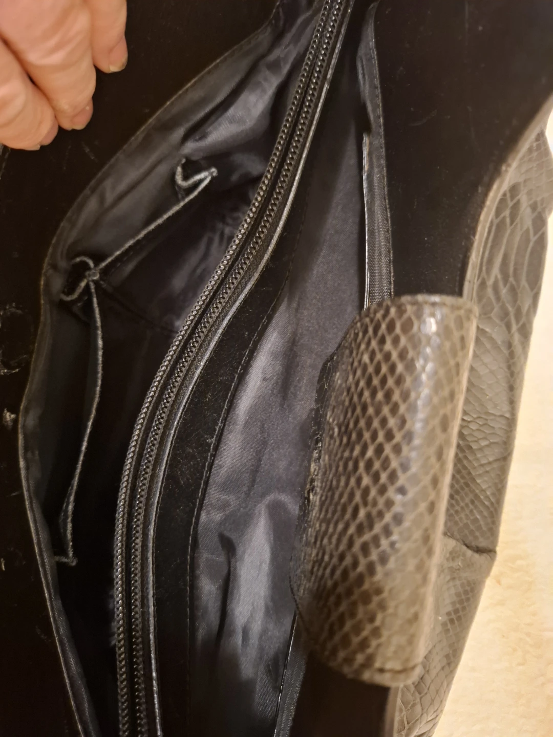 Danier Black Embossed Handbag - photo 4
