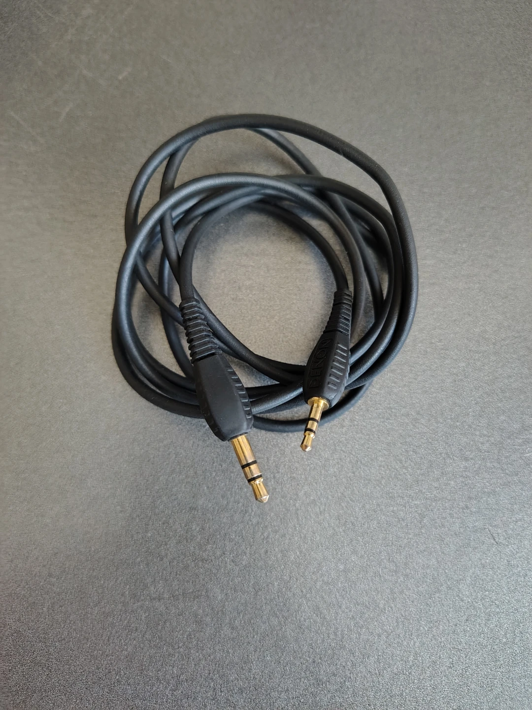 DENON Japan 2.5mm to 3.5mm Headphone Cable (works with Bose QC45 - photo 2