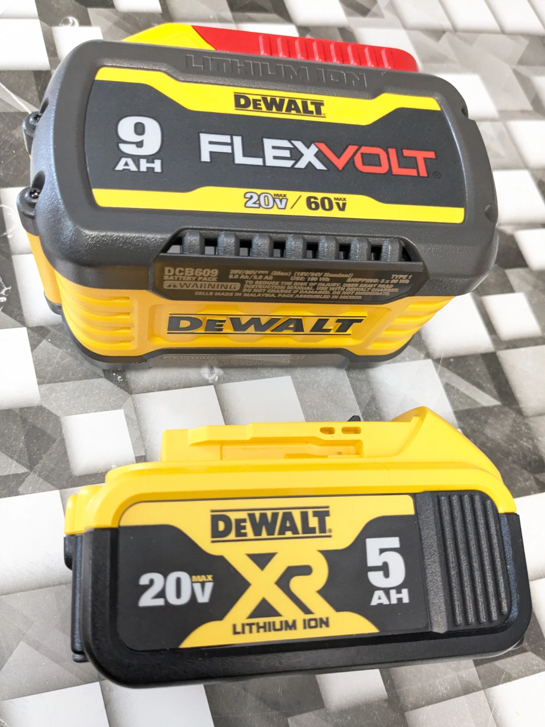 20-60V Max DeWalt Lithium Power Battery 2 PACK - photo 5