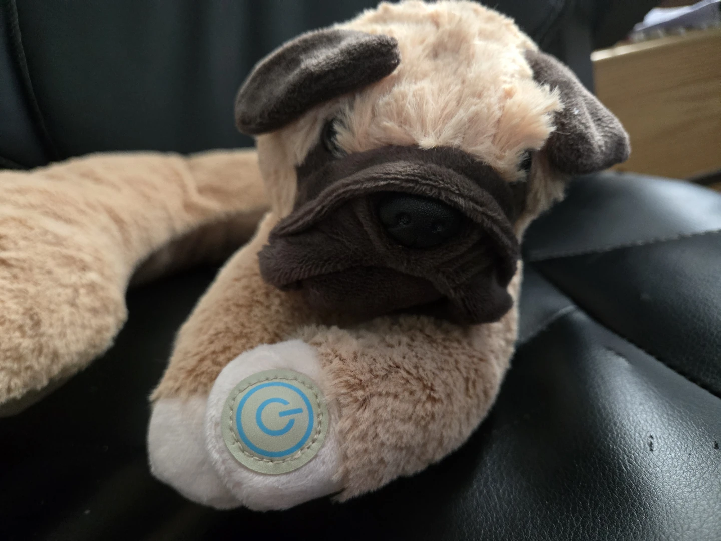 Health Touch Plush Pug Vibrating Neck Massager and Travel Pillow - photo 2