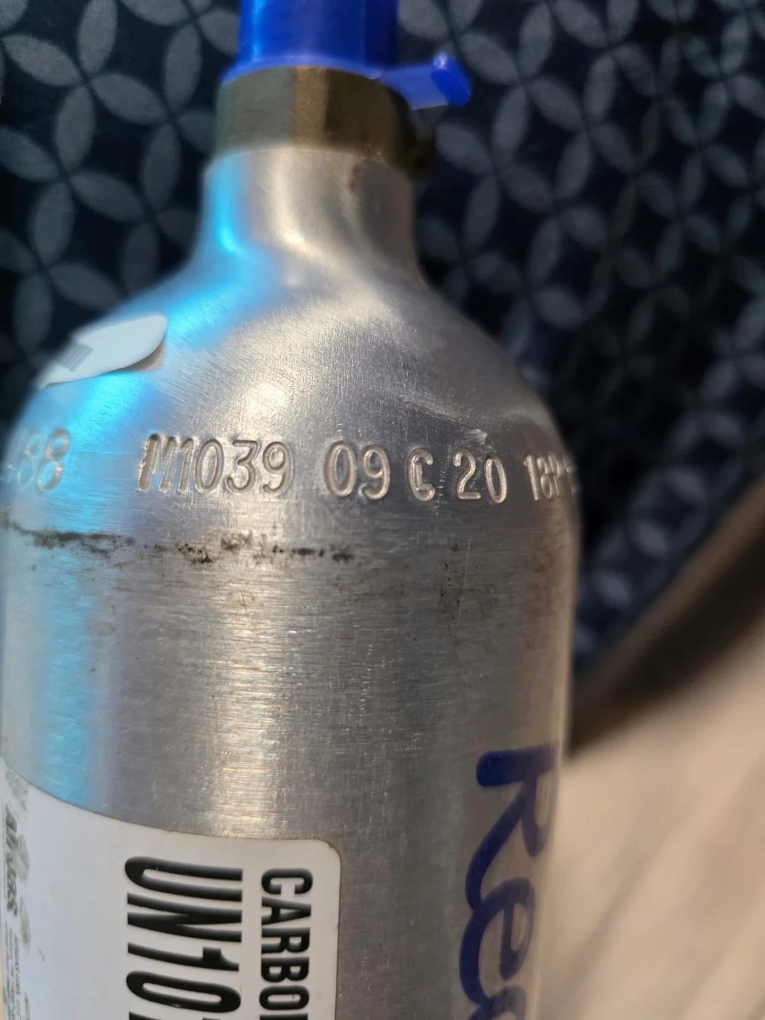 Airgas Carbon Dioxide Cylinder - photo 4