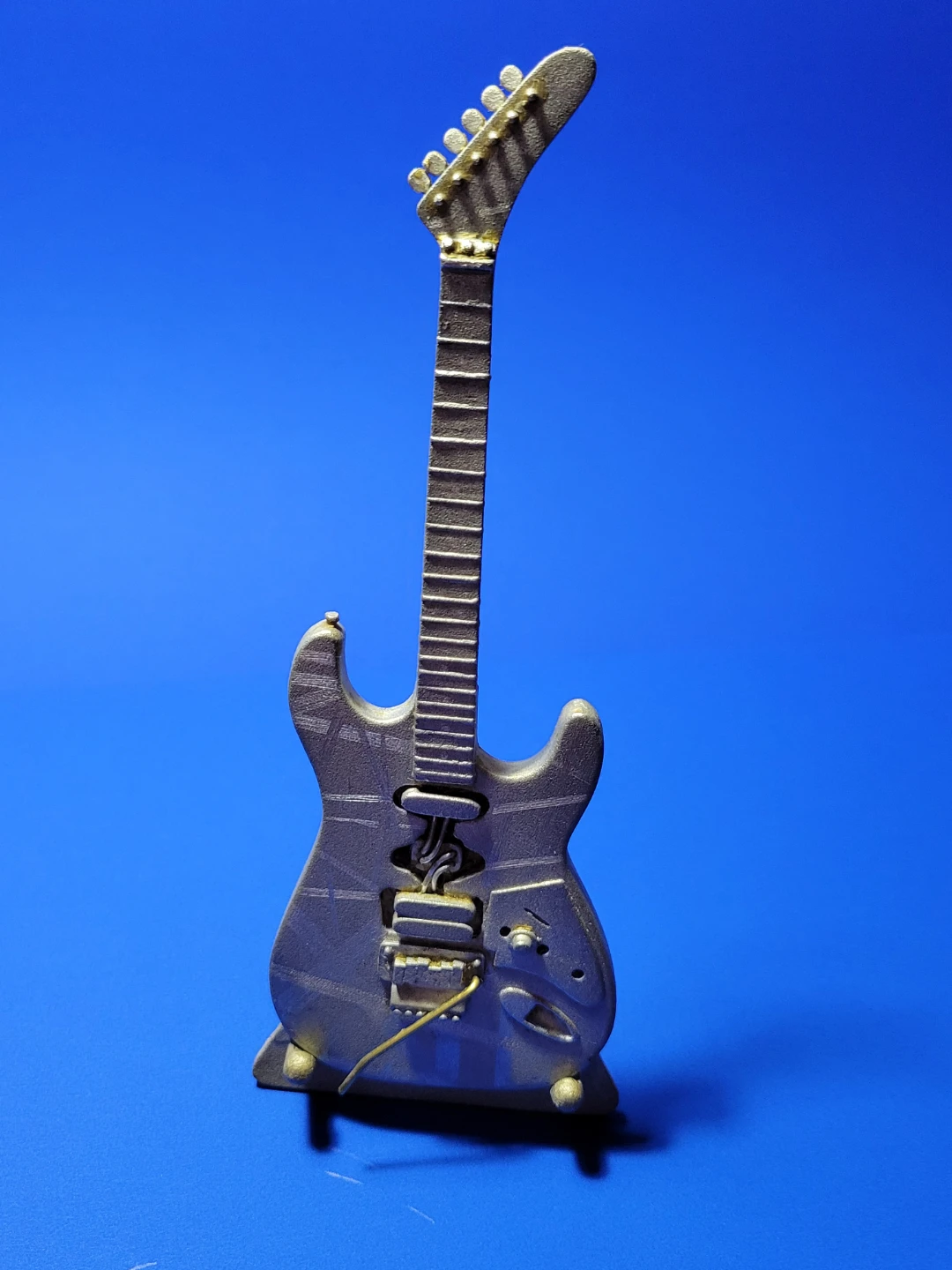 VERY RARE Van Halen EVH Frankenstein Miniature Guitar - photo 4