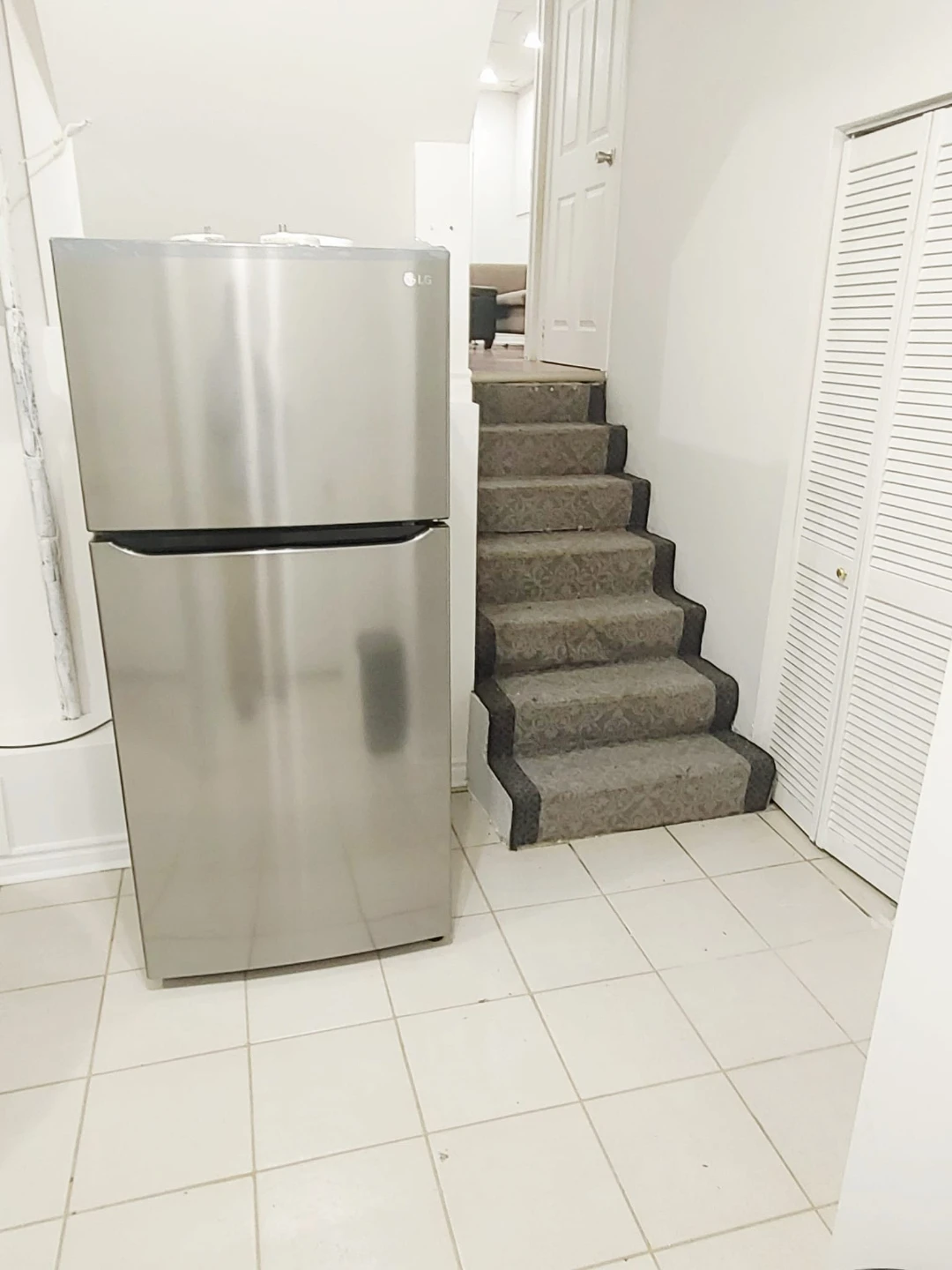 2 Bedroom walkout Basement for rent in Brampton - photo 3