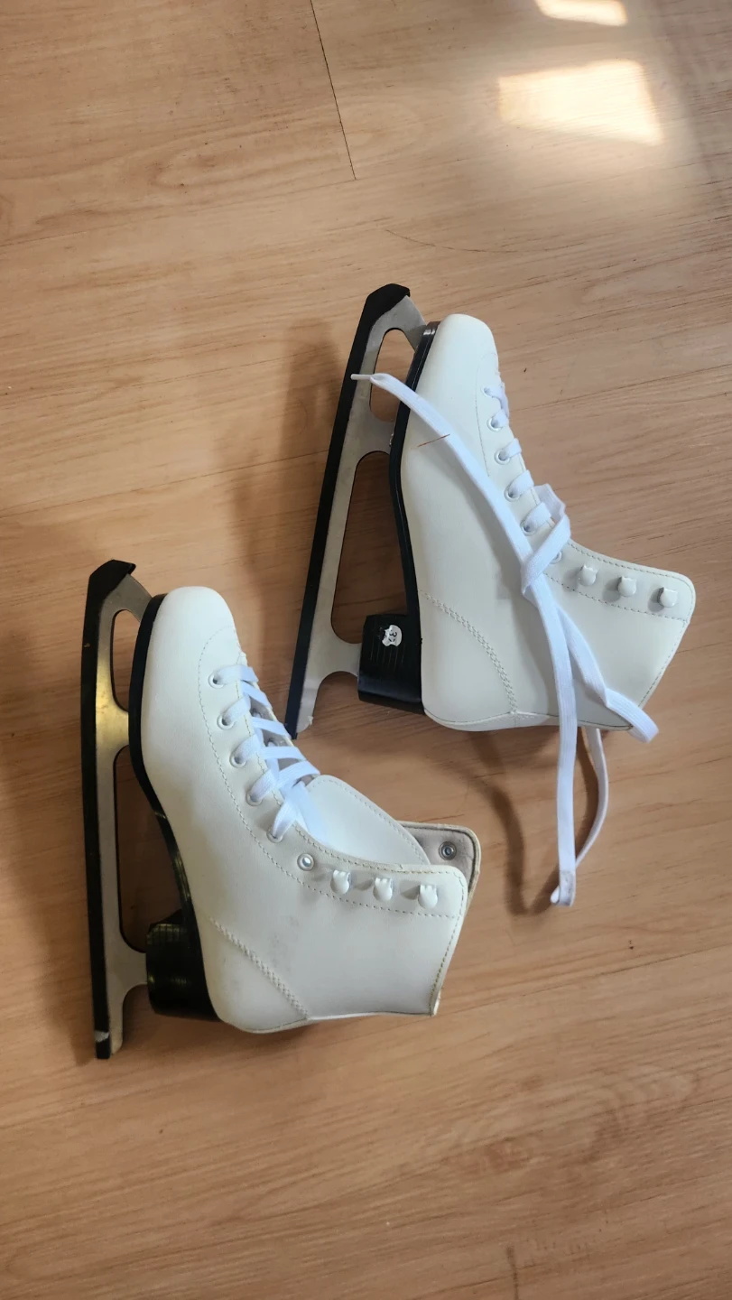 Women's White  Skates Size 37