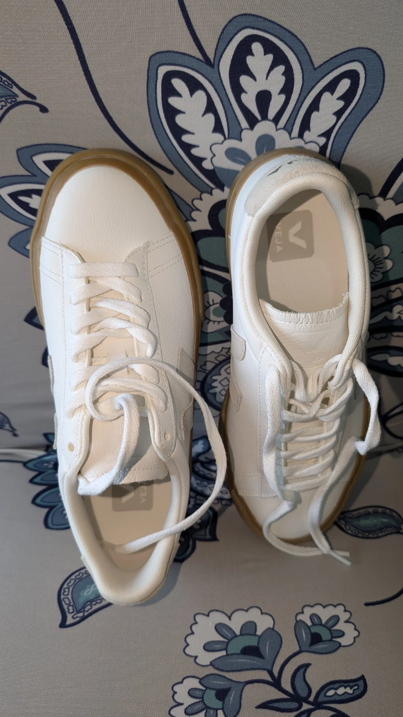 VEJA Sneakers - White and Gum Sole - photo 2