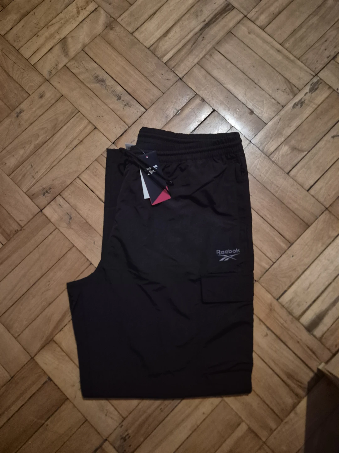 BNWT)Reebok 2XL Icon Elements Woven Cargo Pants - Black