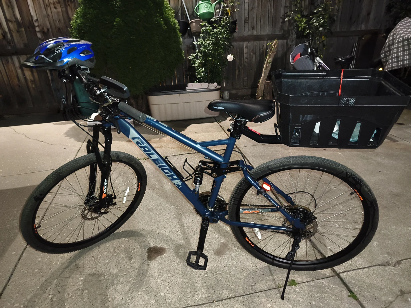 Raleigh Mountain Bike – $250 🚲