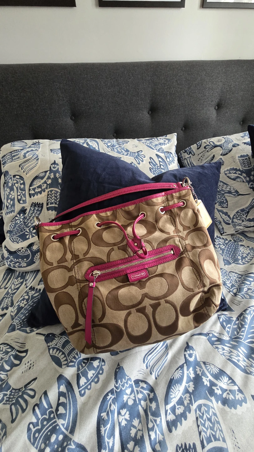 Coach Signature Canvas Bucket Bag