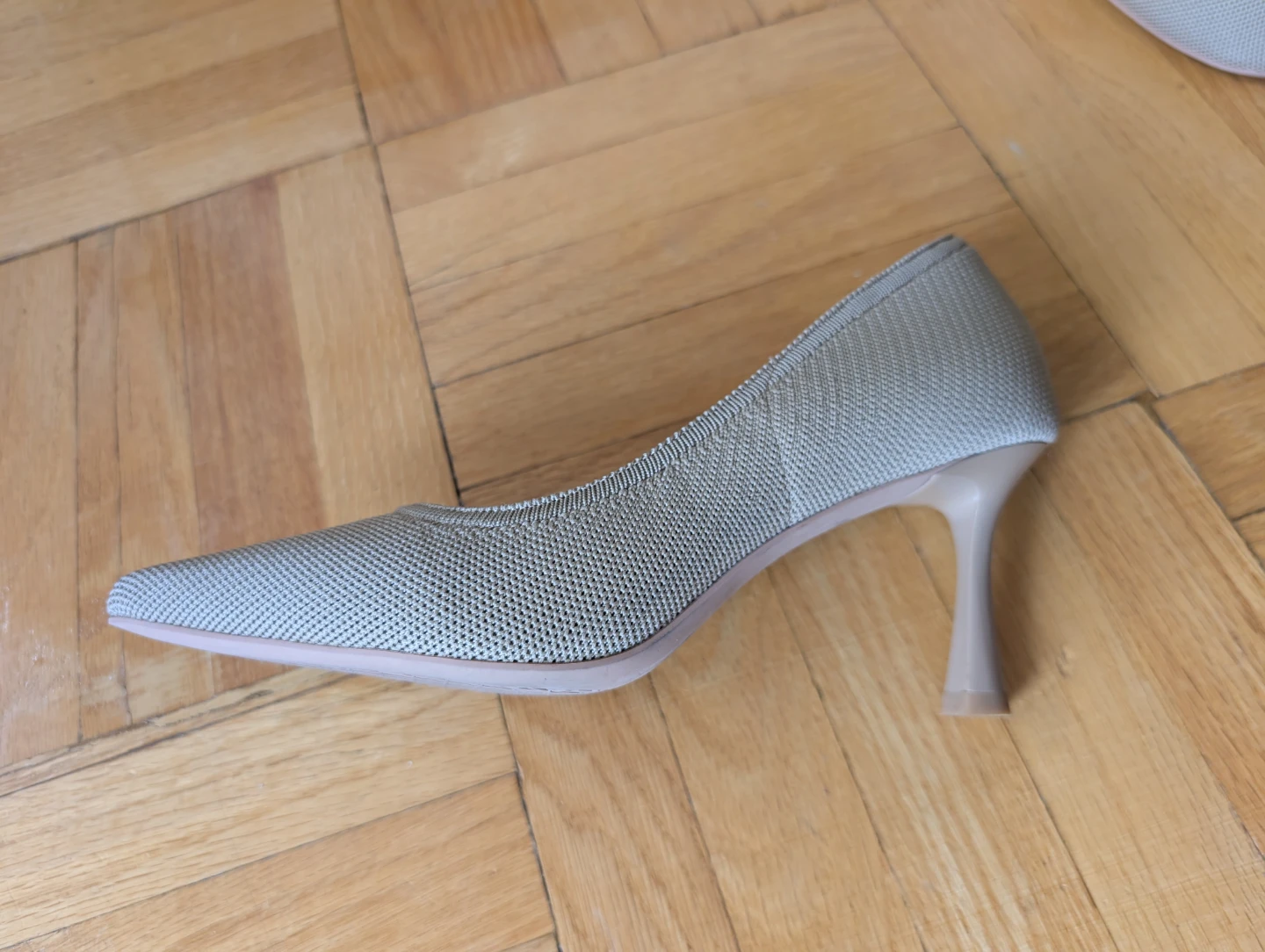 Cosy Island Pointed Toe Heels - photo 2