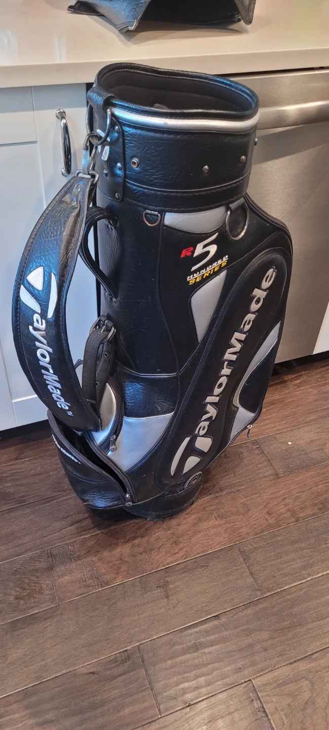 TaylorMade R5 Series Golf Bag
