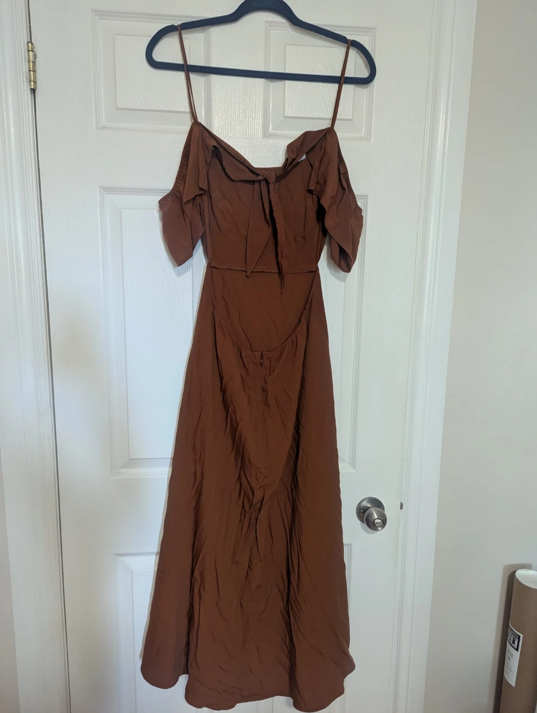 Light Rust/Brown Cold-Shoulder Midi Dress - photo 3