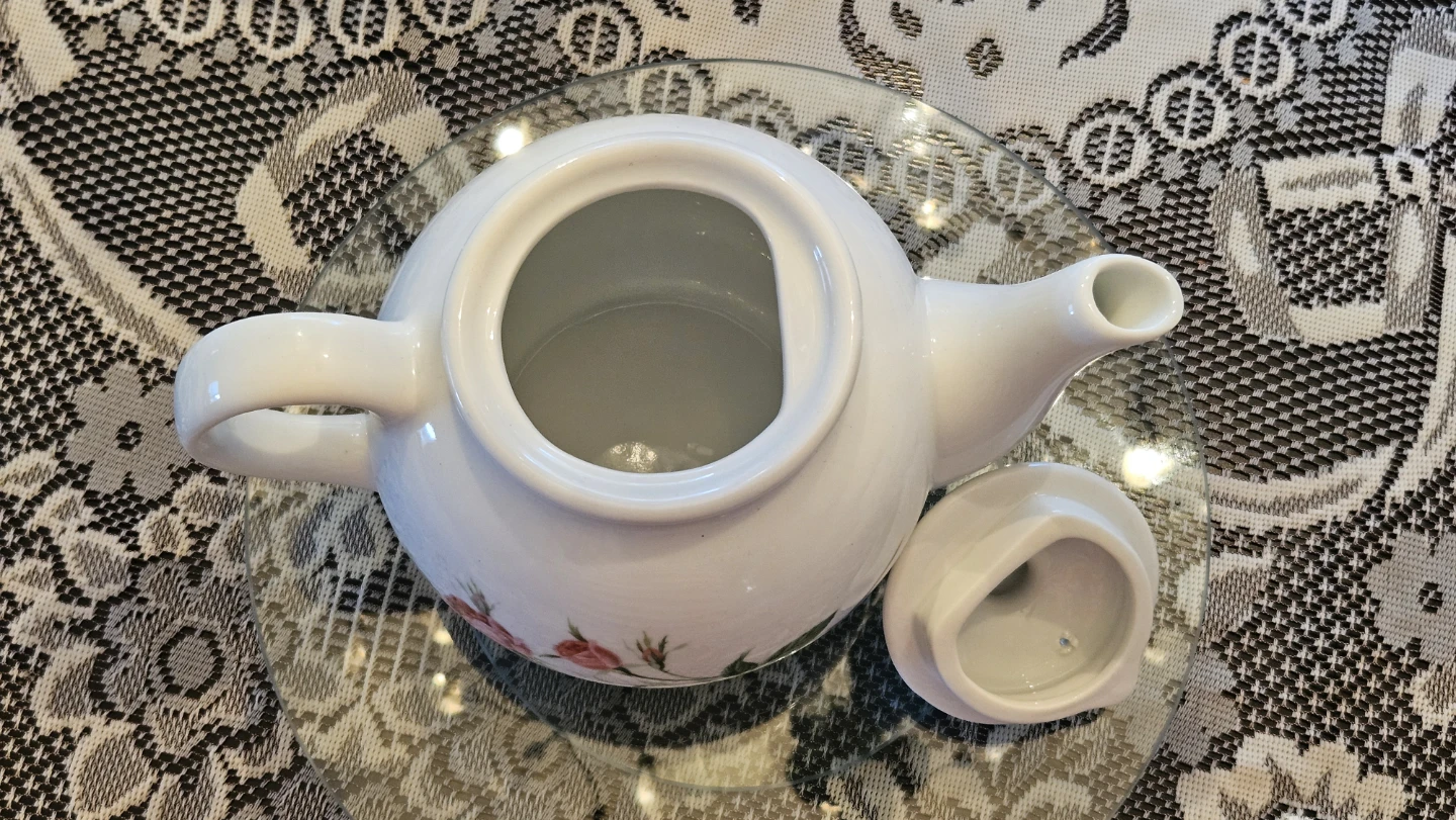 Vintage Christineholm Rose Porcelain Teapot 🫖 - photo 5