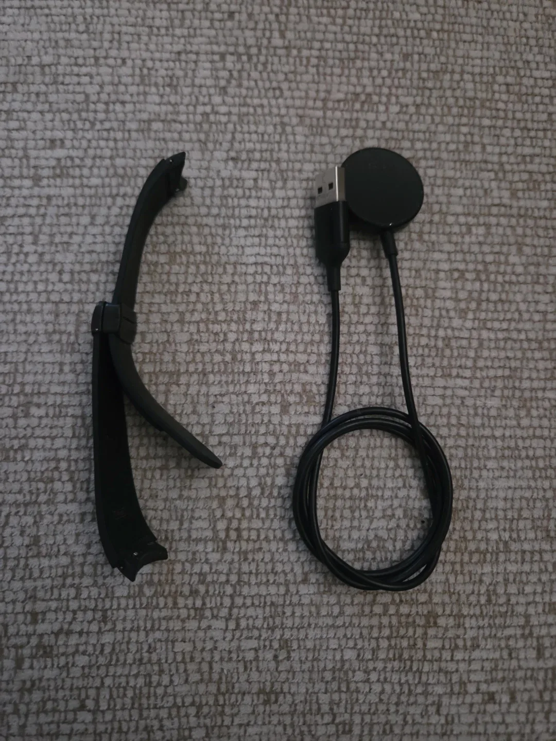Samsung Galaxy Fit replacement band and charger