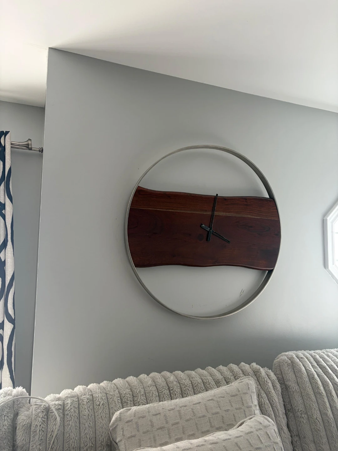 Panchali clock-  Round Live Edge Wall Clock - photo 3