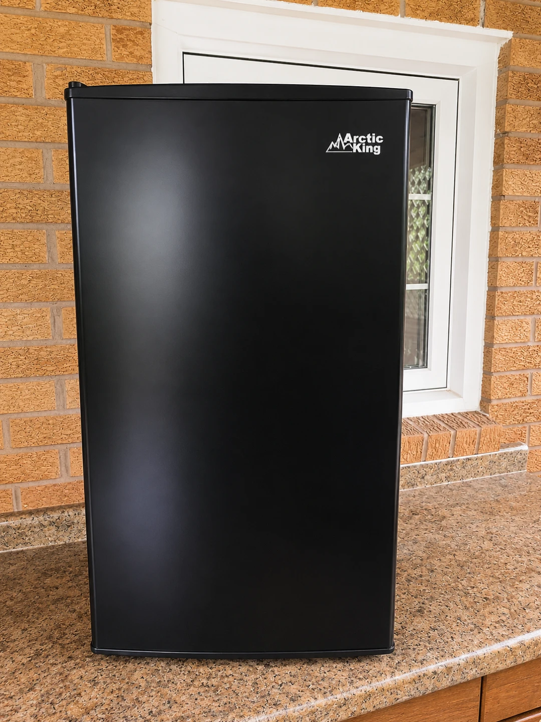 Arctic King Black Mini Fridge - photo 2