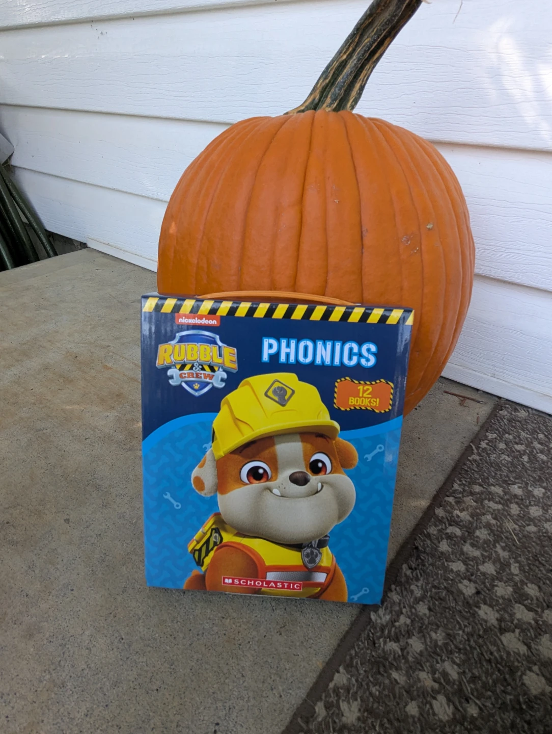Rubble & Crew Phonics 12 Book Set