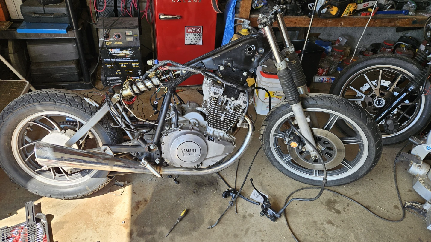 Yamaha 400 maxim parts bike - photo 5