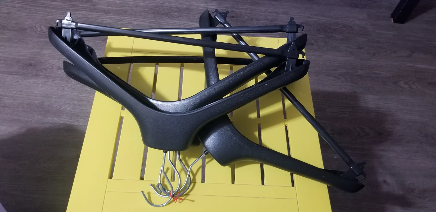 Set of 4 Plastic Suit Hangers