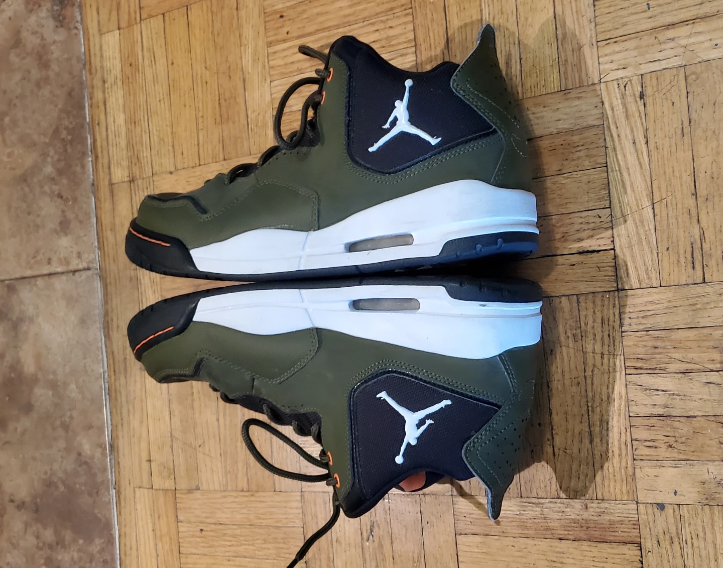 Men's Jordan Sneakers Shoes  Size 9.5 - photo 5