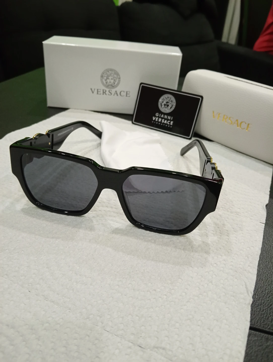 Versace Sunglasses unisex - photo 2