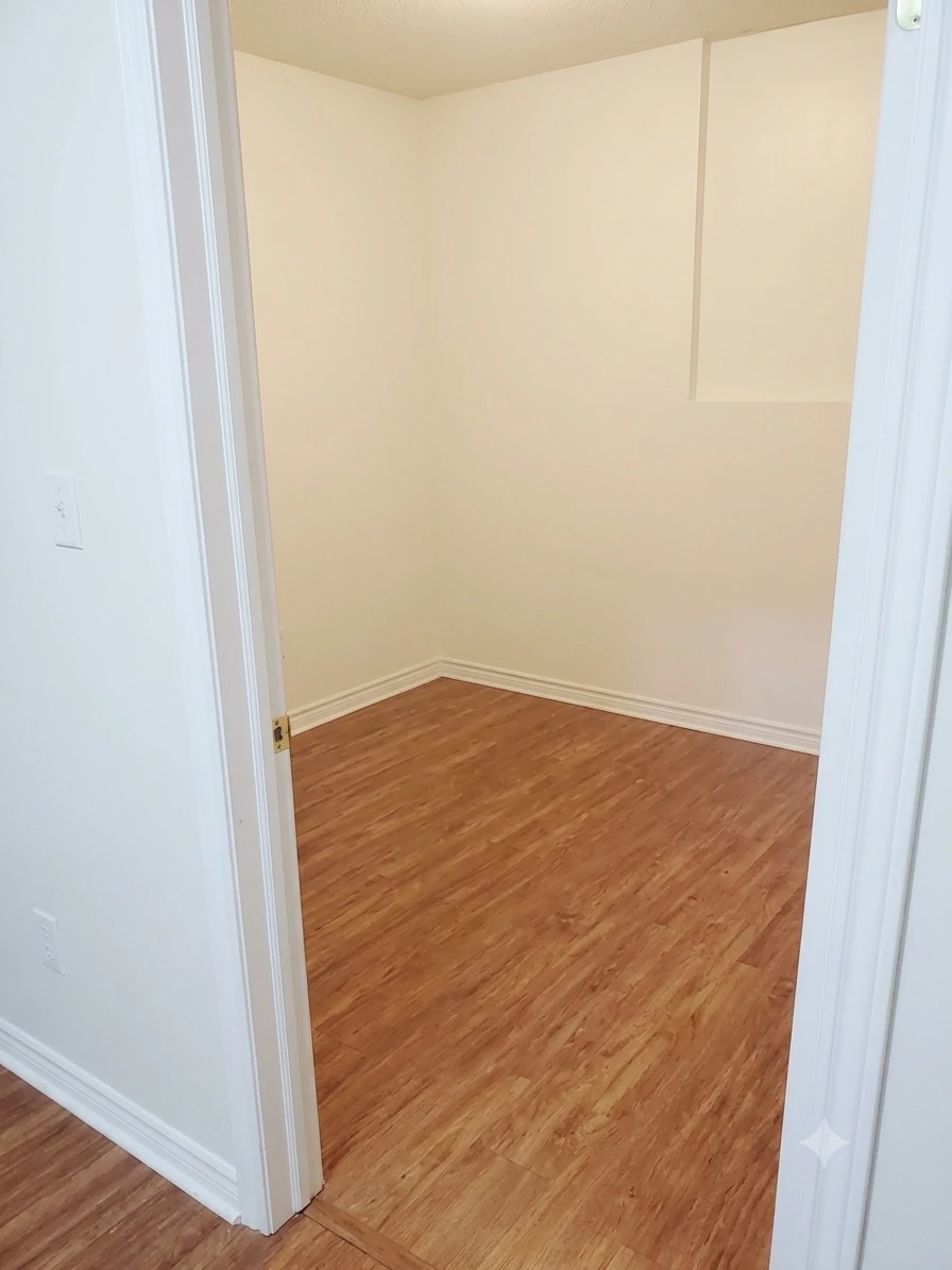 2 Bedroom walkout Basement for rent in Brampton - photo 5