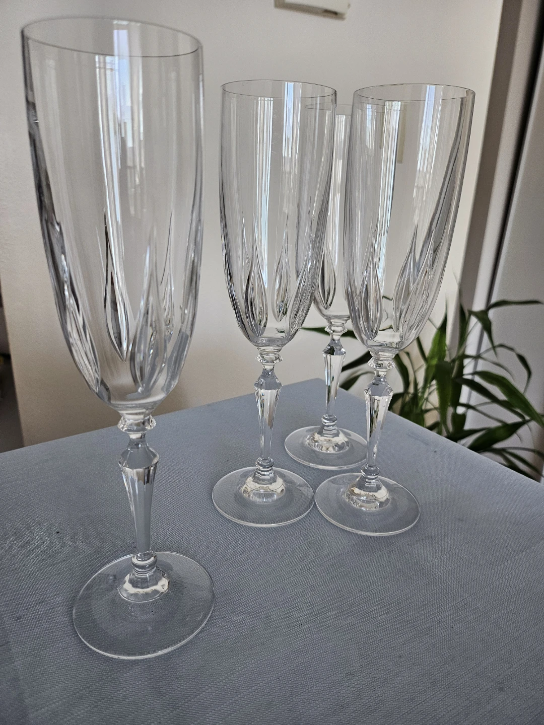 Set of 4 Crystal Champagne Flutes