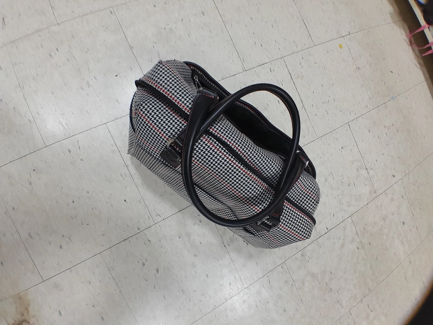 Houndstooth Pattern Handbag London Fog