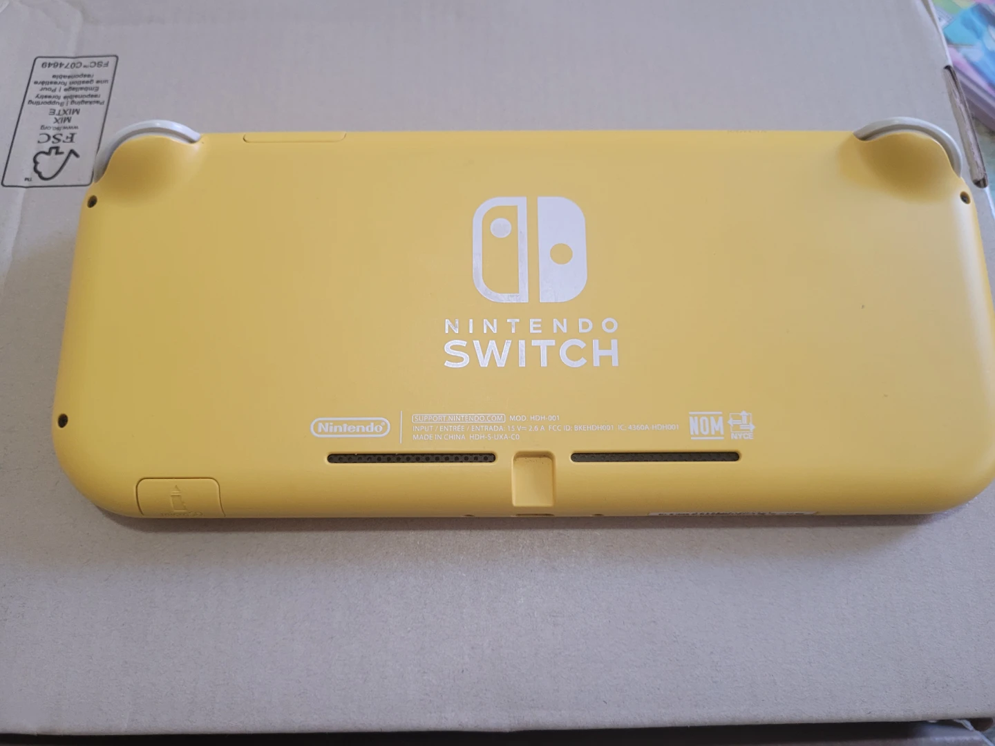 Nintendo Switch - photo 2