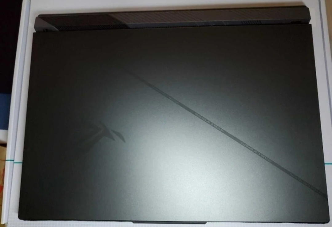 ASUS ROG Strix G16 Gaming Laptop – i9 / RTX 4070 / 32GB / 1TB