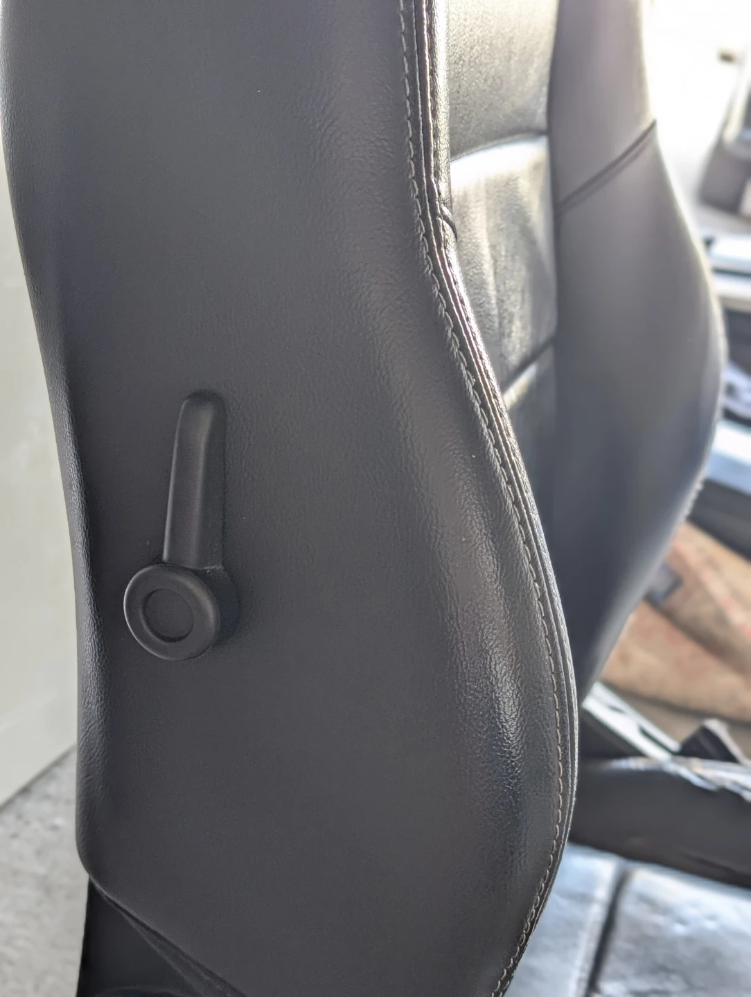 Dark Grey leather automotive bucket driver's seat - photo 4