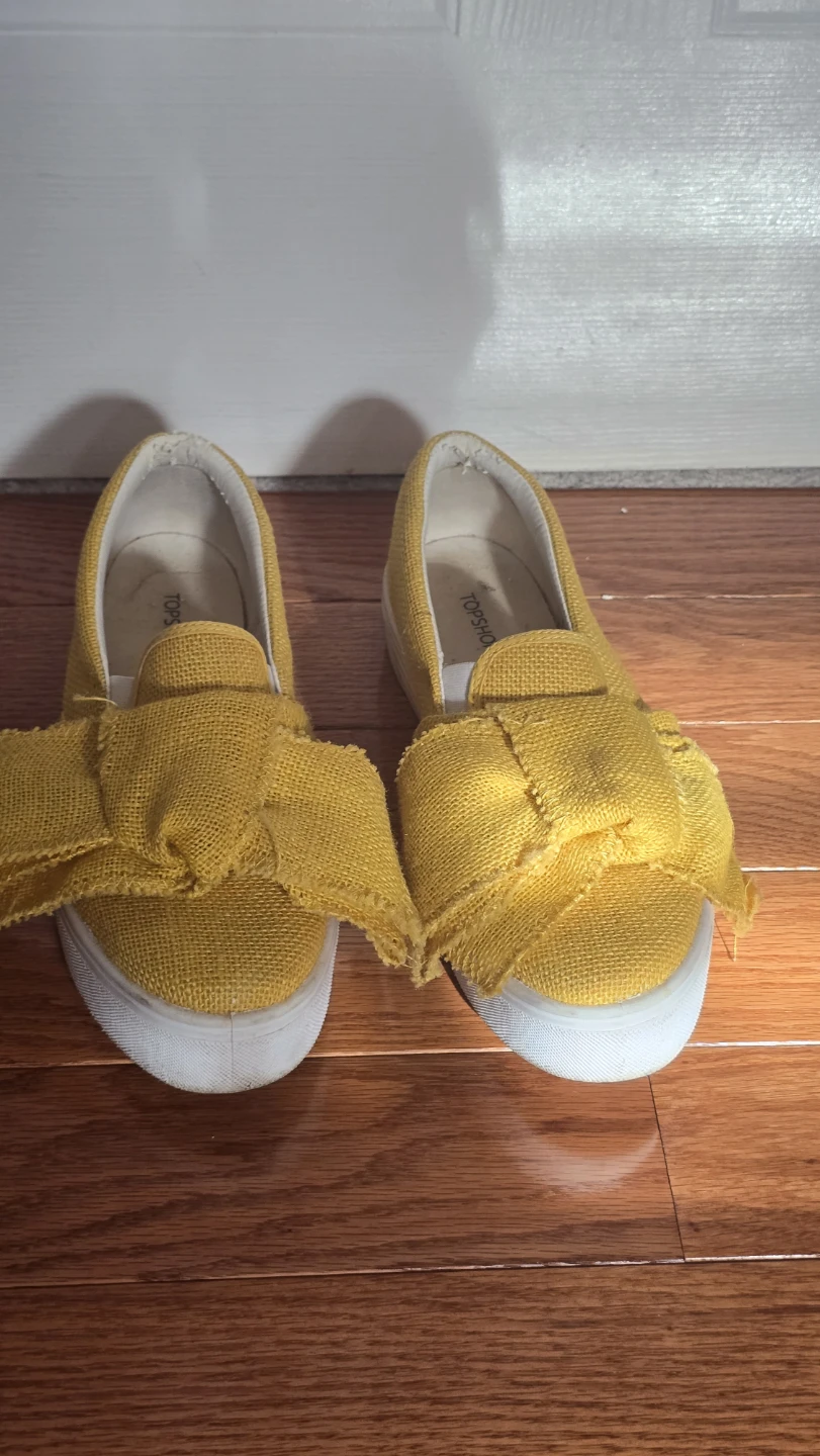 Topshop Yellow Bow Slip-on Shoes 🏈 fits sz 9.5 women