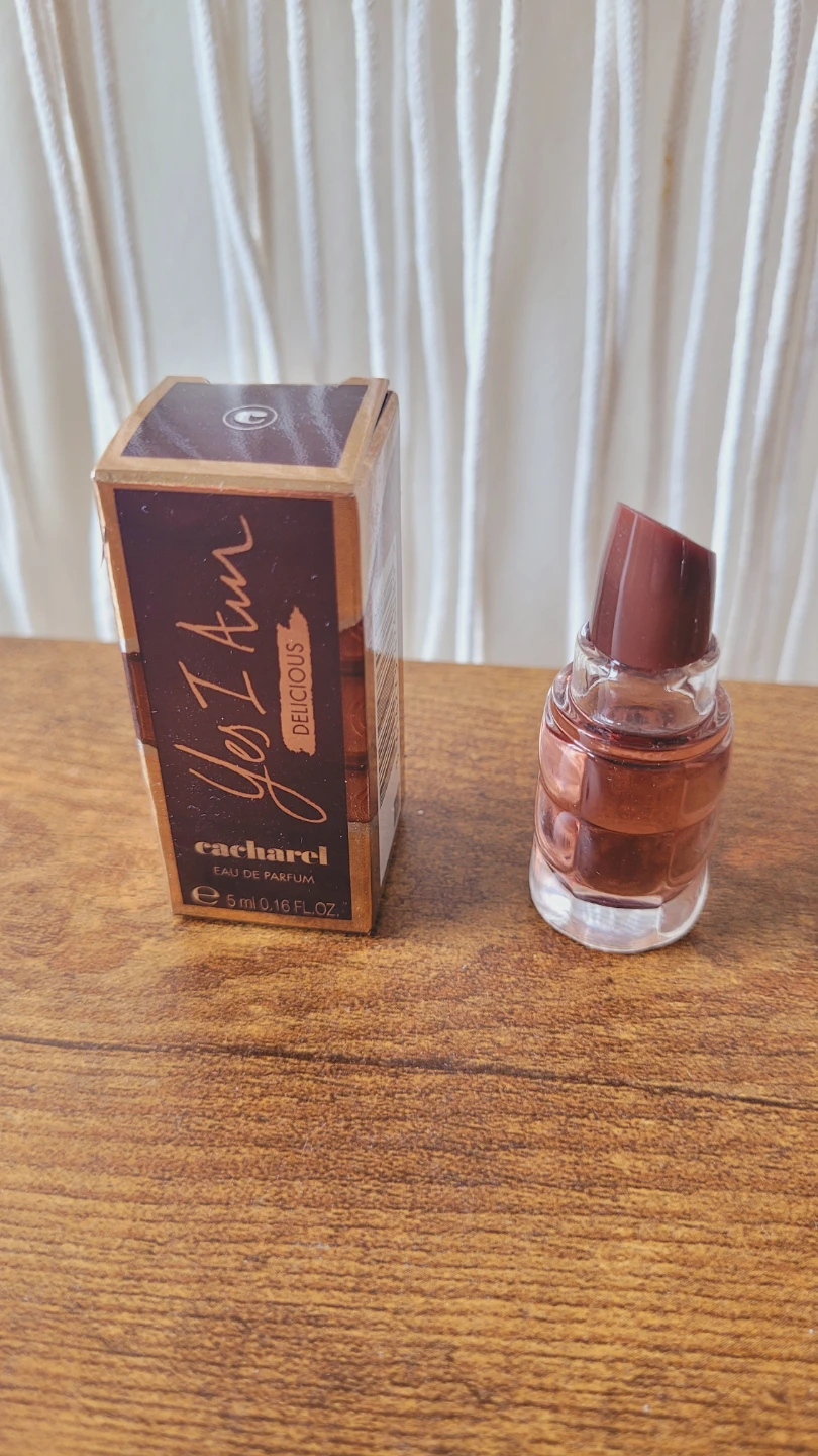 Mini Perfume Set – Cacharel Yes I Am Delicious + Rare EDP - photo 2