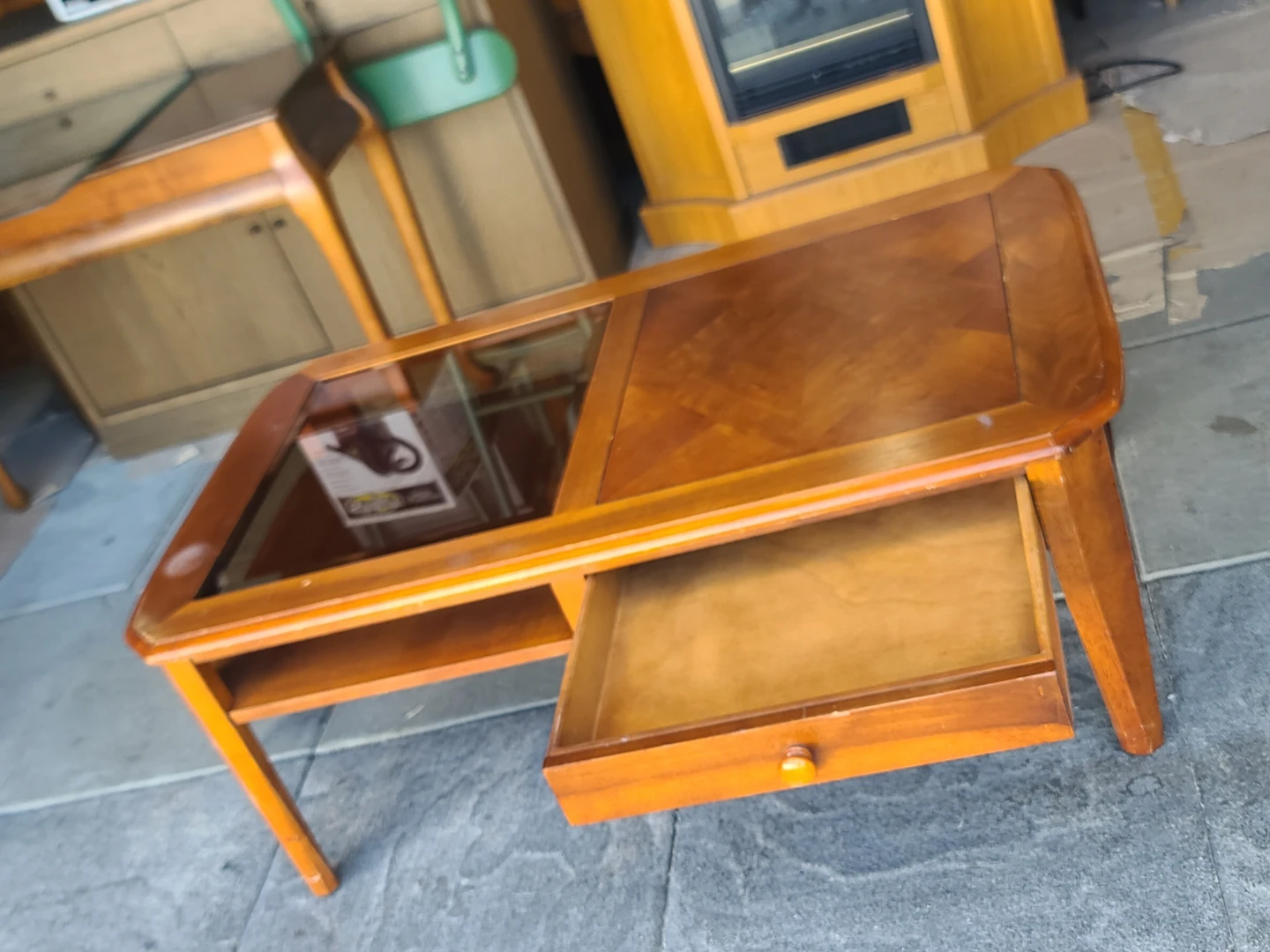 Wood coffee table with glass insert and drawer - photo 2