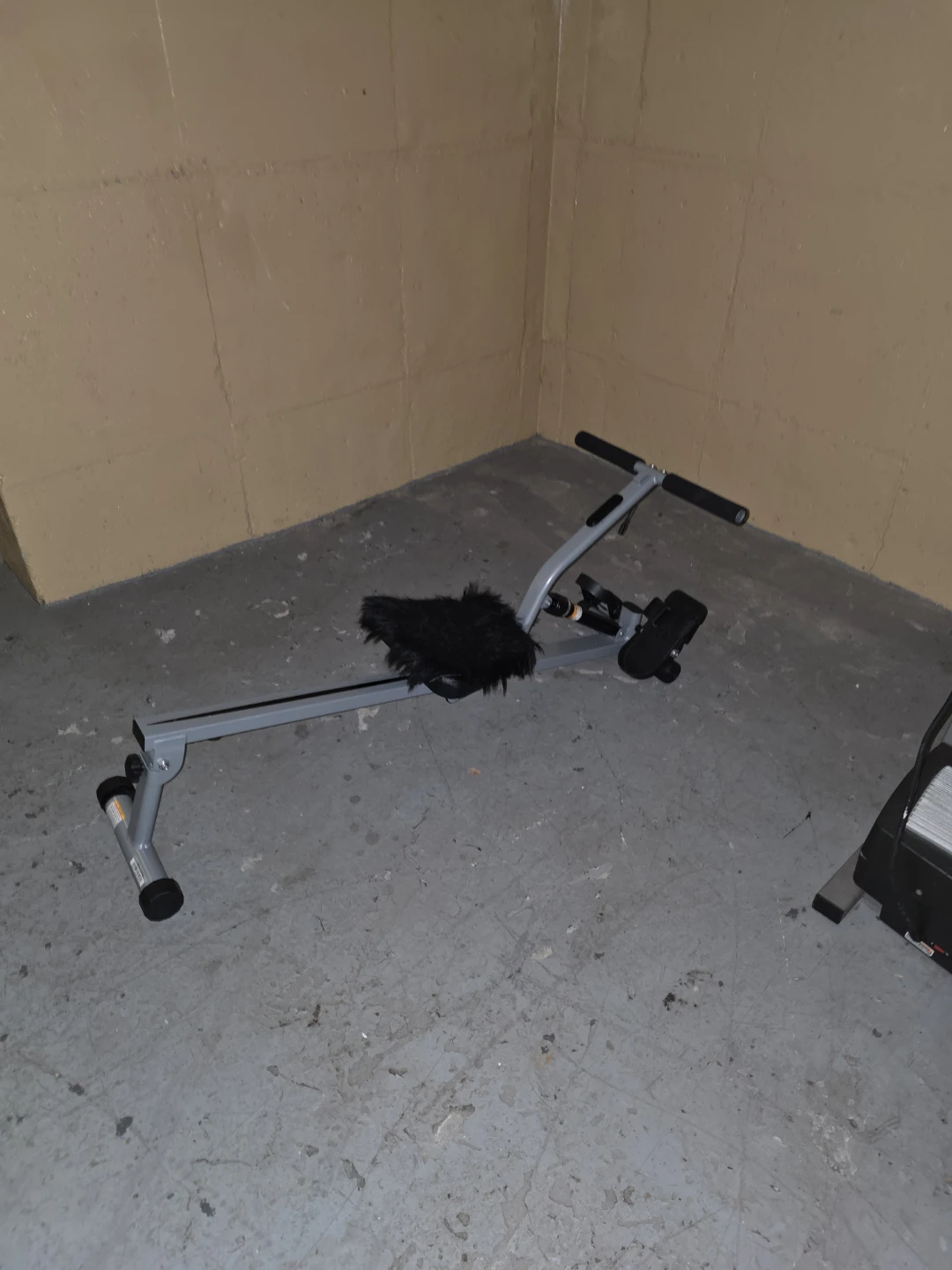 Compact Rowing Machine - photo 2