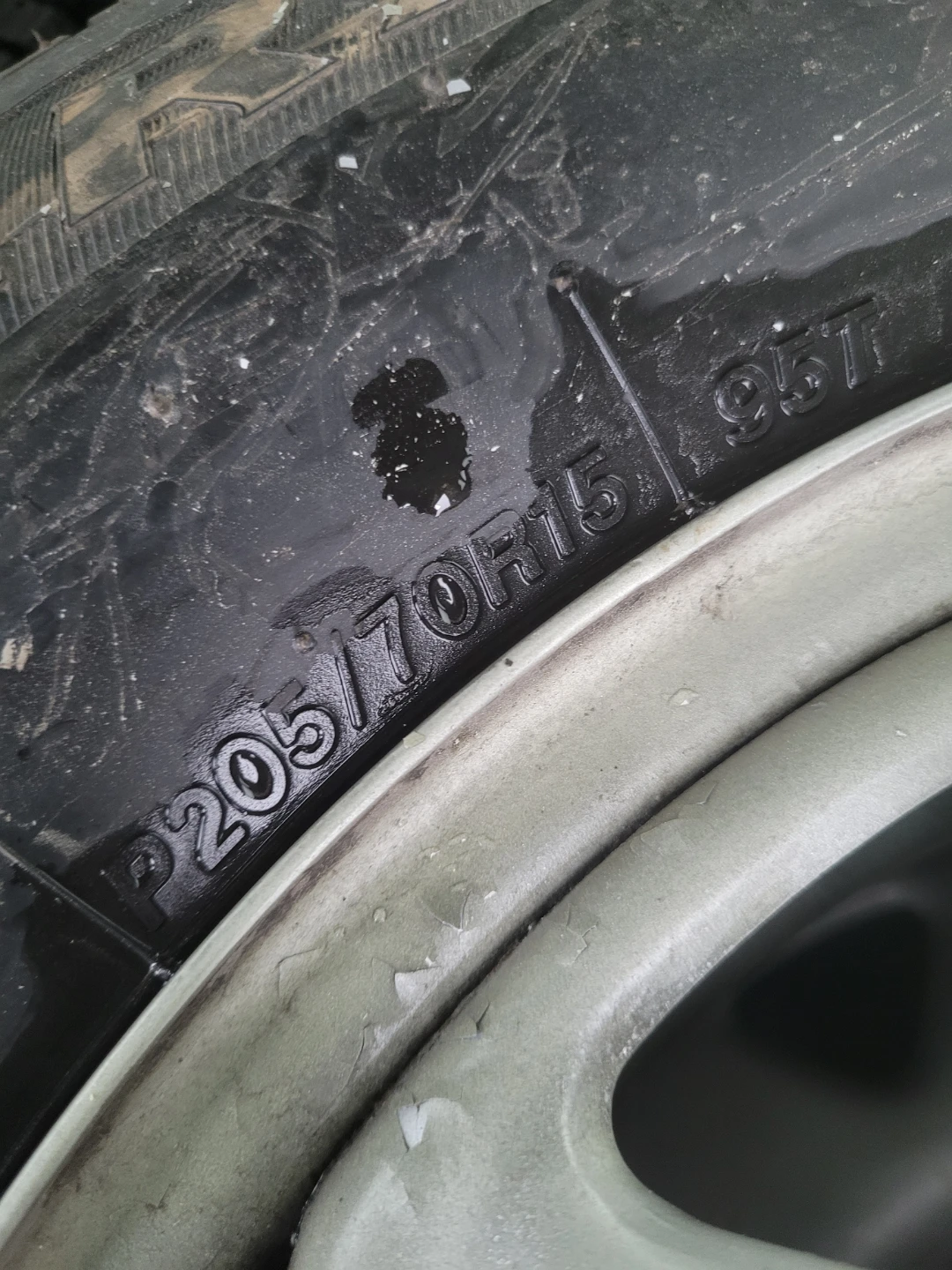 4 Tires 205 70 15 - photo 3