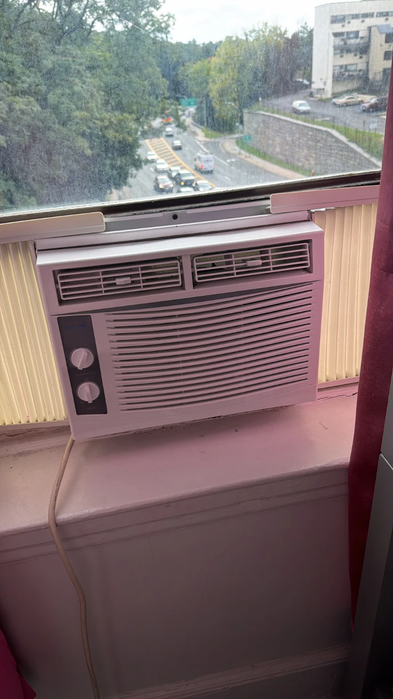 GE Window Air Conditioner - photo 2