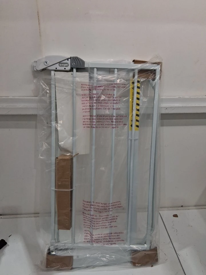 Regalo Easy Step Safety Gate/ Baby Gate - photo 3